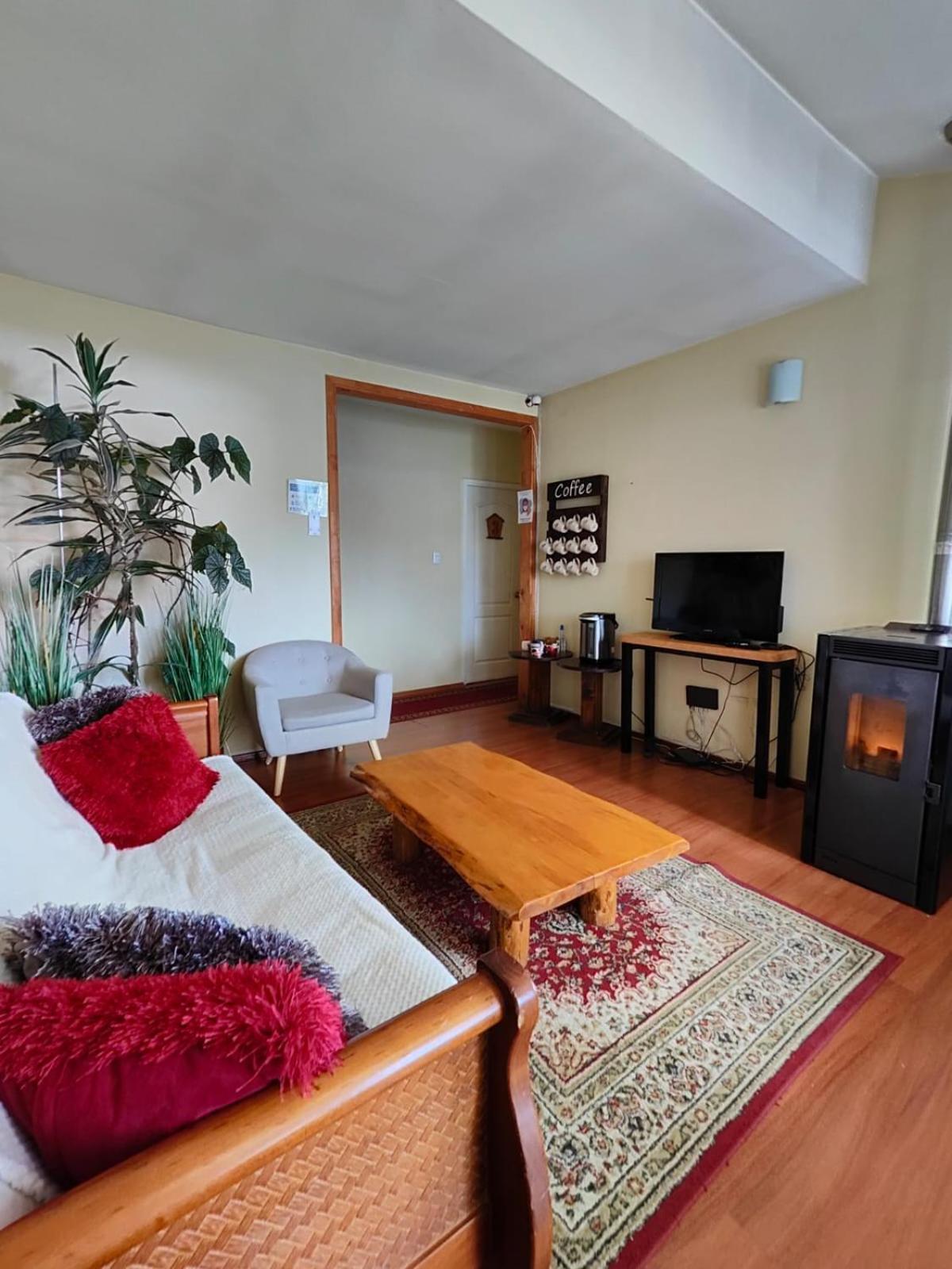 Hostal Casa Arrayan Coyhaique Extérieur photo